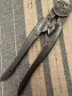 46493 Amp Hand Crimp Tool Type F - 18-12 Awg No Racheting Mechanism