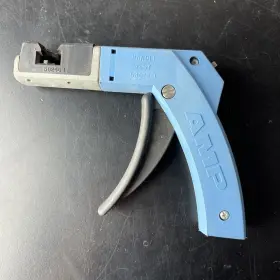 58246-1 Amp 58074-1 Tyco Te Connectivity Head Terminating Tool With