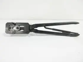 58235-1 Amp 58239-1 A Hand Crimp Tool With -o Die