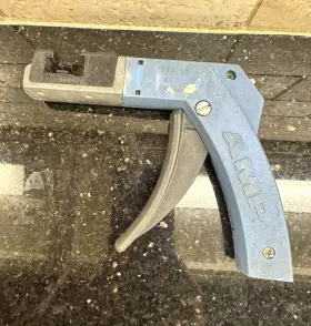58074-1 Amp 58247-1 Te Connectivity Crimp Tool / Handle For Mta156