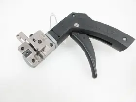 58074-1 Amp 58372-1 2mm Idc Connector 24 - 28 Awg And Hand Crimp Tool Tyco