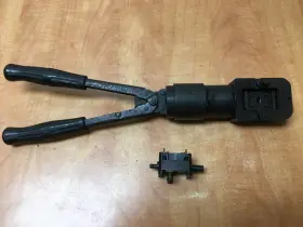 48753-1 Amp 69061 Crimper Tool With 6 Awg Terminal Die And 8-c P. I