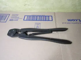 69324 Amp 22-10 W Str Ratcheting Hand Crimper Crimping Tool