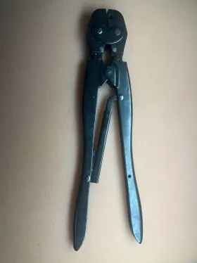 90382-1 Amp Crimping Tool