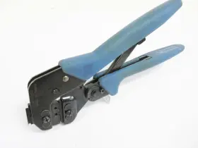 354940-1 Amp 90759-1 Tyco Electronics Die And Hand Crimp Tool 18 - 22 Awg 90759-2