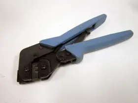 354940-1 Amp 90870-1 Hand Tool 30-24 Awg Die With Crimp Crimping