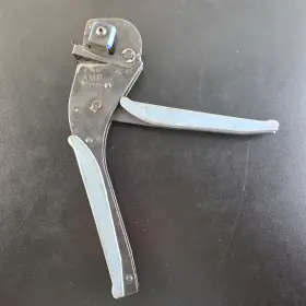 9607 Amp M Hand Crimping Tool 22-18 22-20 18 Awg Made In Usa
