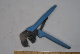 D-9533 Amp D 9533 Crimping Tool Crimper Works Great