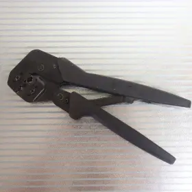 D9605 Amp Electric Crimper Crimping Tool Black Handle - Great Condition 8.5/10