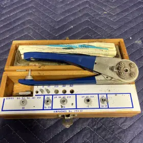 294-57 Amphenol Crimp Tool No. With Storage Box And Kit