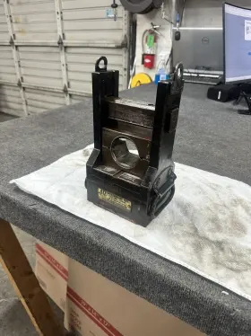 21940 Burndy 40 Ton Hydraulic Tool Crimper Press With 2.40 Inch Dies Thomas And Betts