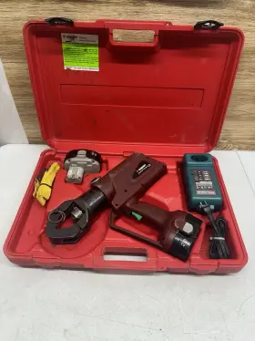 Pat644xt-18v Burndy Battery Operated 11 Ton Dieless Crimper
