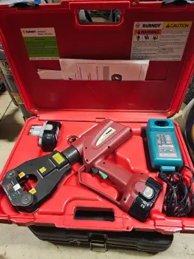 Pat81kft-18v Burndy 4-point Dieless Crimper Case 2 Batteries Charger