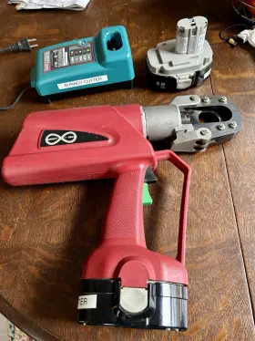 Burndy Patcut129li Patcut129acsr 18v Hydraulic Cable Wire Cutter Cuts Rebar Ground Rod Etc