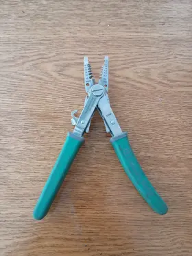 Ce190205 Commercial Electric Double Jaw Wire Stripper/cutter And Crimper