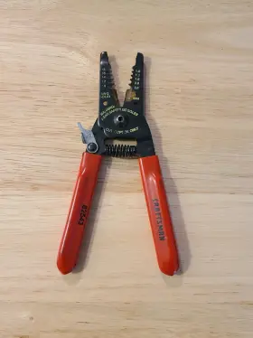 82543 Craftsman Vintage Rubber Grip Spring Loaded 6 Inch Wire Cutter Stripper
