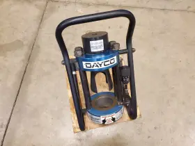 De-30 Dayco De30 Brand New Hydraulic Hose Crimper Includes Crimp Cone Nice