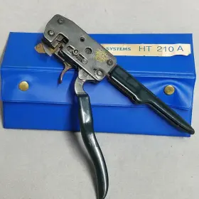 Ht208a Dupont Berg Hand Held Connector Crimping Tool With Case