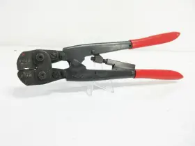 5768 Etc Rht Hand Crimp Tool With Locator