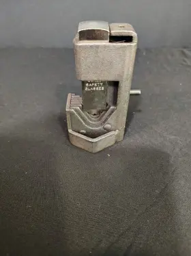 7013 Filko Automotive Crimp Tool By In Excellent Condition
