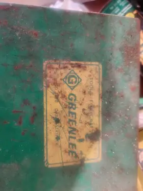 1820 Greenlee Cable Stripper With 7 Bushings Dies Good Cond. 1/0 - 500 Mcm