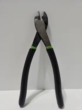 52046262 Greenlee Kp1022d Terminal Crimping Tool With Dipped Grip