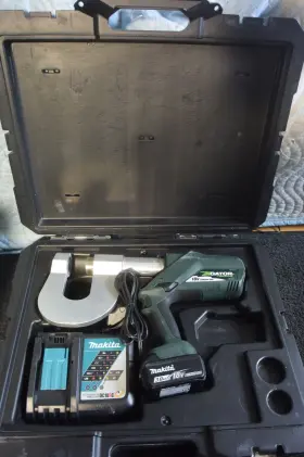 Esp710l Greenlee 18v Li-ion Hydraulic C Frame Stud Punch Model