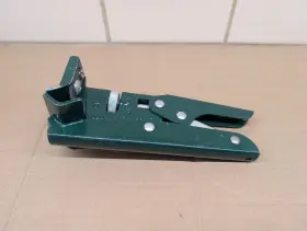 Pn-1905 Greenlee Adjustable Cable Stripper Cutter Pn 1905