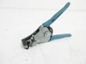 La-3953 Ideal 45-282 Coax Stripmaster Rg-6 Quadshield
