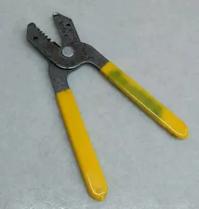 No.45-120 Ideal Industries Wire Stripper Cutter Tool No. 45-120 Yellow Handles