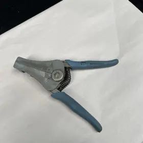 L-536 Ideal Stripmaster Wire Strippers Pliers Blue Handles Awg 20-30 Tool