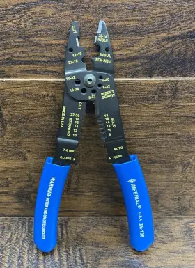 Ie-136 Imperial Upfront Cutter Crimper Stripper - 10-22 Awg Usa Made New