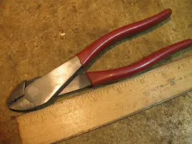 D243-8 Klein Side Cutter Wire Stripper