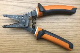 11055eins Klein Tools Electricians Insulated Wire Stripper / Cutter 1000v Rate