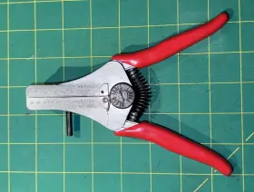 11065 Klein Tools Wire Stripper France Solid And Stranded