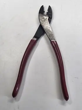 1005 Klein Tools 796299753252 Cutting / Crimping Tool For 10-22 Awg Terminals And Connecto