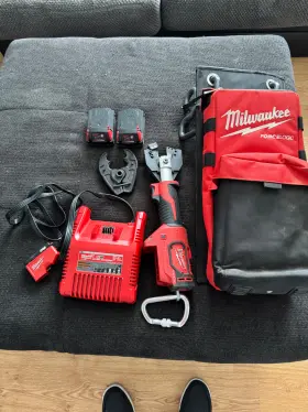 2678-22bg Milwaukee M18 Force Logic 6t Utility Crimping Kit - Red