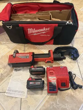 2878k-20 Milwaukee 12 Ton Kearny Style Hydraulic Crimper Open Box