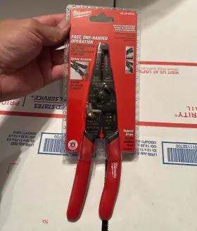 48-22-3052 Milwaukee Multi-purpose Heavy Duty Wire Stripper With Crimper - New