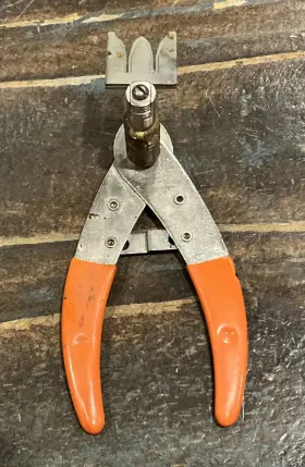R3907 Ok Industries Wire Cutter Stripper Tool Telecom -22 And 24 Awg