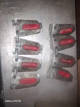83c-d24 Parker Hannifin Parkrimp Die 70-71 Series Red