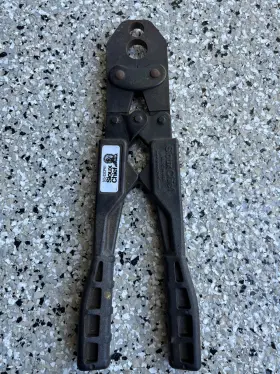 305-23cpk1 Souix Chief Sioux Crimping Tool For Pex And Rb Crimp Rings 1/2-3/4 Guc