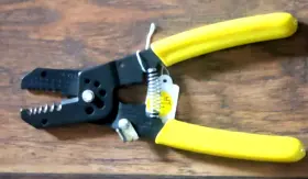 213848 Thomas & Betts 98410 And Wire Stripper Cutter Pliers 7 Inch Electrical Ht#152