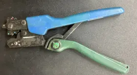 Thomas & Betts Ios-9001 And T&b Tbm125s Comfort Crimp Ratcheting Tool Color-keyed - Used
