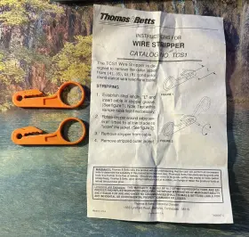 Tcs-1 Thomas & Betts 2 And Simple Utp Wire Strippers
