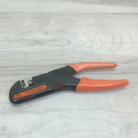 Wt-452a Thomas & Betts And Crimp Tool Pliers Hand Crimper For Connecto-blok