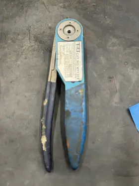 Wt1316 Thomas & Betts And Adjustable Multi-pin Hand Crimping Tool