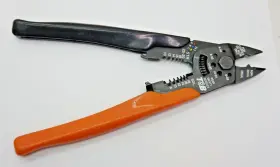 Wt2000 Thomas & Betts T&b And Sta-kon Crimper Tool For Copper Or Aluminum Terminals