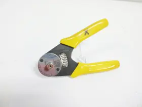010-0080 Trompeter Bnc/tnc 12 Pt Center Pin Hand Crimping Tool