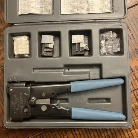 2-231652-0 Tyco Electronics Amp Modular Plug Crimping Tool Kit With 4 Dies